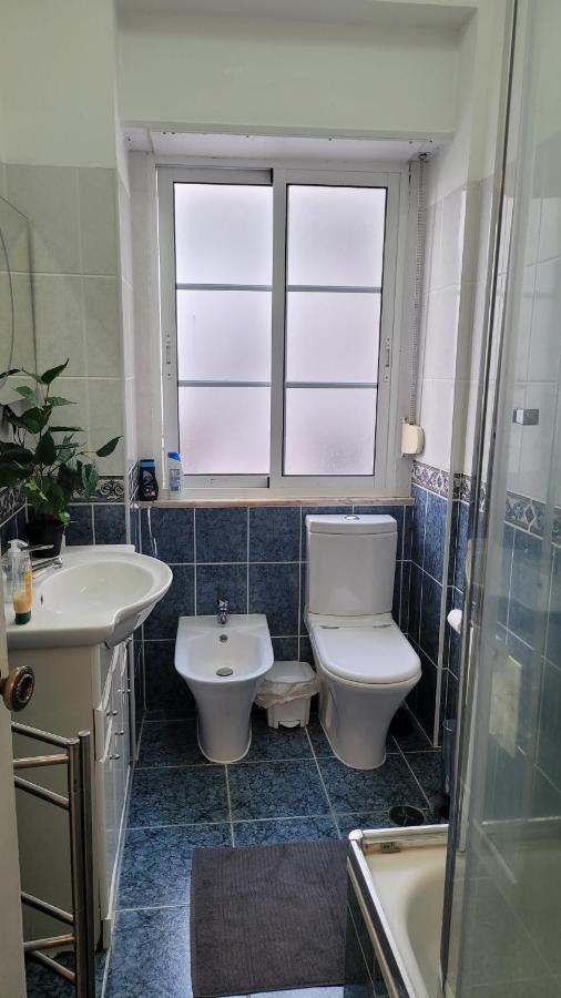 Room Atalaia- Ideal For Single Lissabon Buitenkant foto